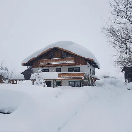 Maurer Hof Apartman *